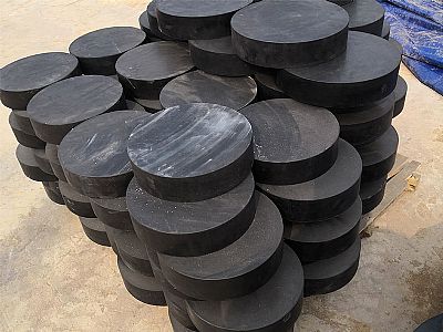 青田县板式橡胶支座由若干层橡胶片与薄钢板经加压硫化